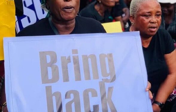 Mass Protest Erupts in Rivers as Women Demand End to State of Emergency