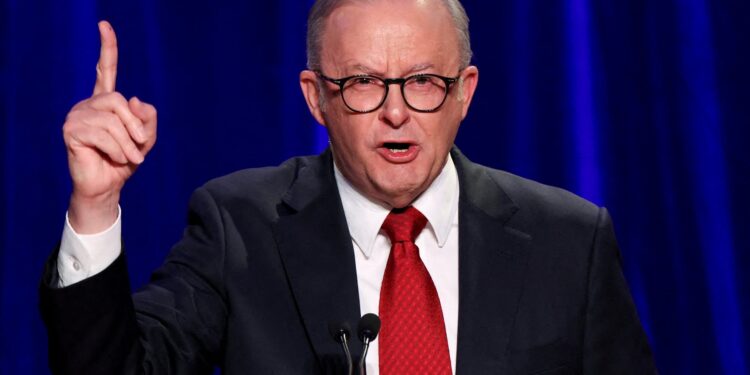 Australians re elect Albanese