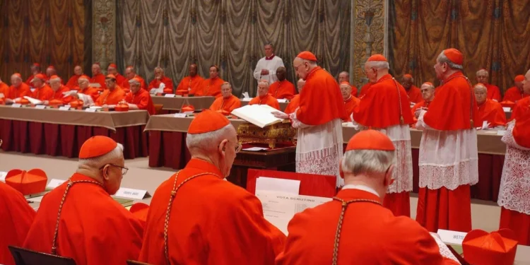 Just-In: Cardinals Fail to Elect New Pope in First Conclave Vote
