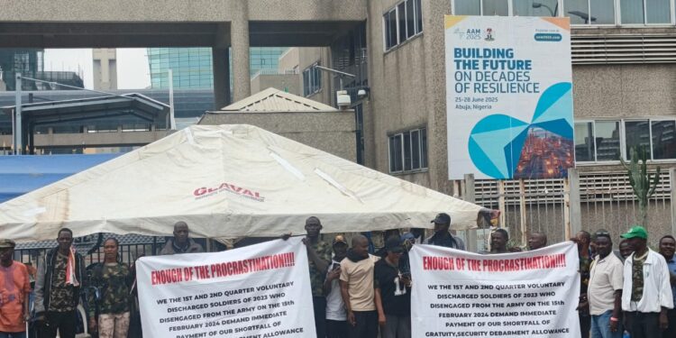 JUST IN: Ex-Soldiers Resume Protest Over Unpaid Benefits