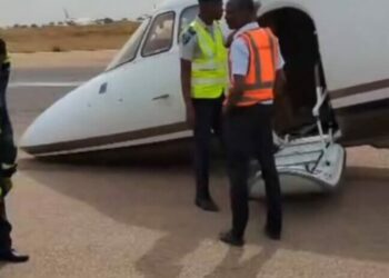 Flybird Private Jet Crash- Lands at  Kano Airport …..No Casualties Recorded .  A private jet operated by Flybird crash-landed on Sunday morning at the Malam Aminu Kano International Airport (MAKIA), Kano, causing brief disruption at the facility.  The aircraft, which departed Abuja, was attempting to land at about 9:30 a.m. when the incident occurred. There were 11 people on board, including three crew members.  An eyewitness at the airport said all passengers and crew were safely evacuated from the aircraft, adding that no casualties were recorded.  As of the time of filing this report, airport authorities had yet to issue an official statement on the cause of the crash-landing.