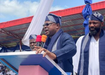 Ogu Day Celebration in Eziogu: Dr Emmanuel Enesi Ozigi Leads Philanthropic Drive