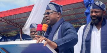 Ogu Day Celebration in Eziogu: Dr Emmanuel Enesi Ozigi Leads Philanthropic Drive