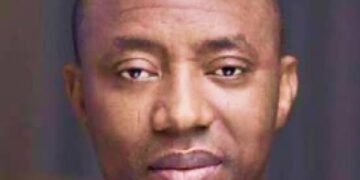 Alleged Cybercrime: Sowore Risks Return to Kuje Prison Over Bail Conditions as Court Gives 4 p.m. Deadline Begins Defence in DSS Trial